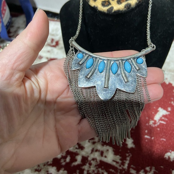 NWT Wet Seal Silver Tone And Faux Turquoise Necklace - Picture 2 of 4